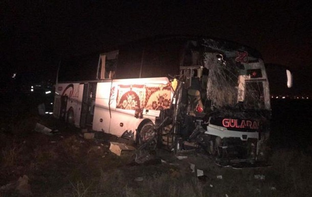 В Турции 44 человека пострадали в ДТП с автобусом