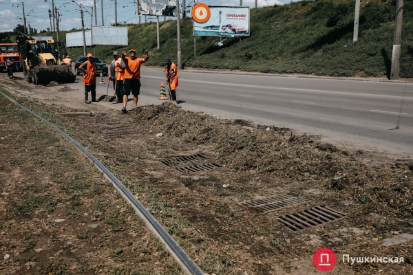 Большая сушка и большая уборка: как Пересыпь приходит в себя после удара стихи. Фоторепортаж