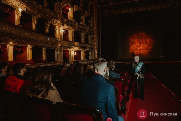 Айсберг искусства: большой фоторепортаж о блеске и подземных «тайнах» одесского Оперного театра