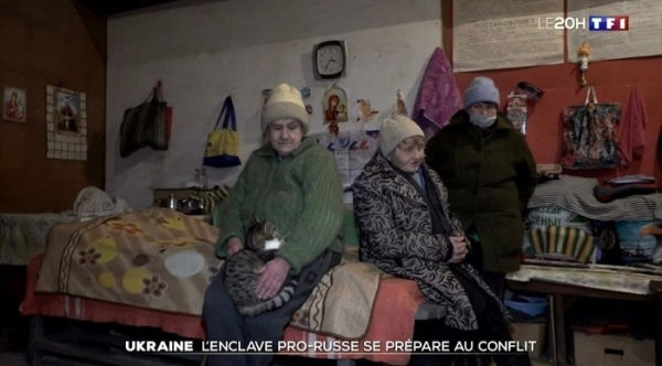 Ведущий французский телеканал показал живущих в подземном бункере донецких пенсионерок