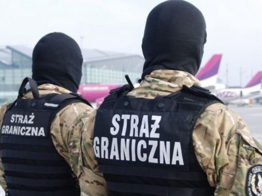 Біженців з України перестали пускати до Польщі: в чому причина