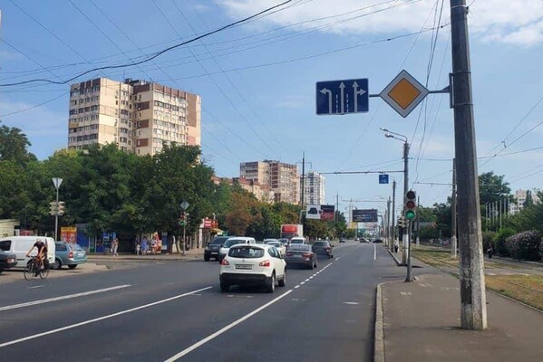 Как выглядят велодорожки на Люстдорфской дороге 