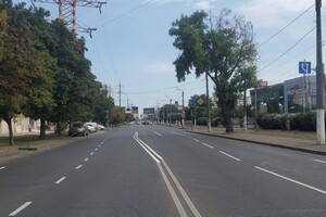 Как выглядят велодорожки на Люстдорфской дороге 