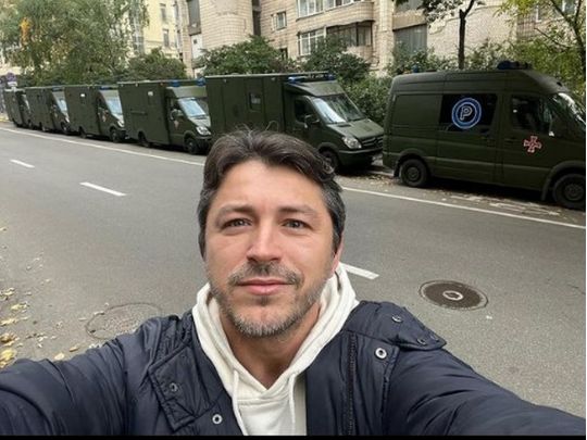 «Буде помста, будуть горіти»: Сергій Притула після ракетної атаки рашистів оголосив збір на дрони-камікадзе