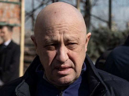 «Всі бояться привітань путіна»: російський опозиціонер заявив про загрозу життю пригожину