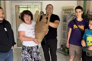 Переселенцы из Херсона нашли на "Ланжероне" византийскую амфору