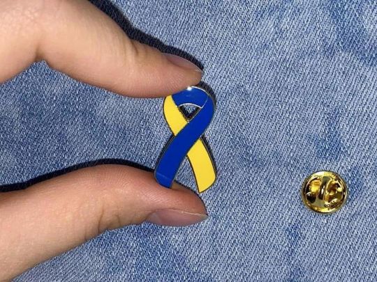 Репресії в росії: під роздачу потрапили синій і жовтий кольори