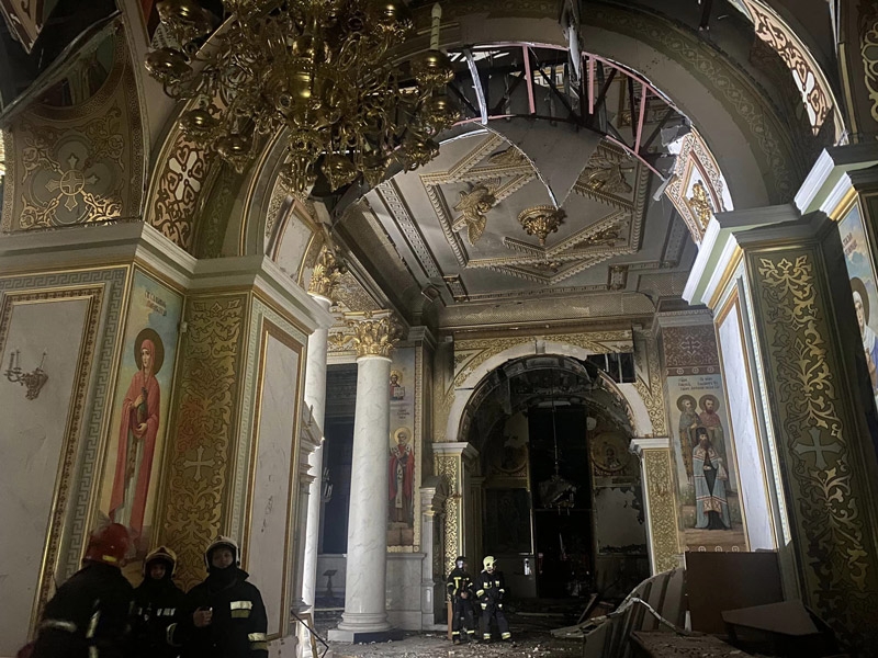 Ворог вдарив вночі по Одесі: одна людина загинула, 19 — отримали поранення
