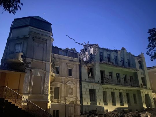 Ворог вдарив вночі по Одесі: одна людина загинула, 19 — отримали поранення