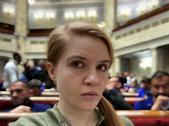 «Наші військові шанси зменшуються з кожним днем»: Безугла поставила кілька «незручних» питань Залужному