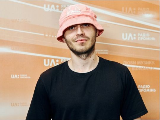 Поверення «KALUSHcollab у будці»: Олег Псюк записав новий трек з Adam та Balsam