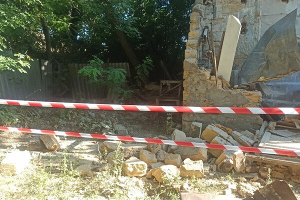 В Одессе частично обрушился очередной жилой дом